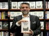 “Yaşadığınız hayat gerçekten sizin mi?” sorusunu soran kitap raflarda