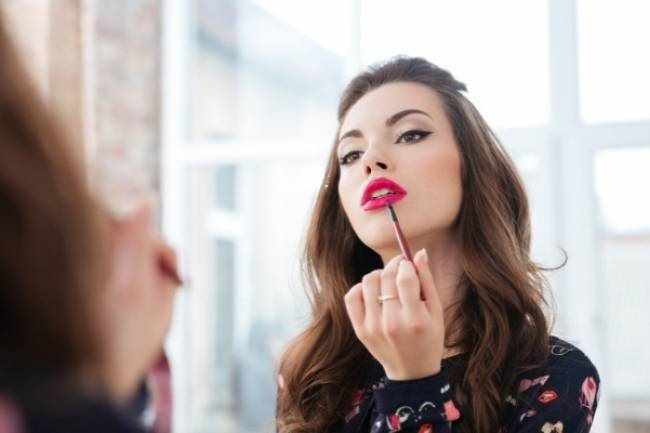 Dudak şekline göre ruj sürme teknikleri