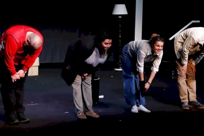 ŞEHİR TİYATROLARI “YENİLMEZ” OYUNUYLA FRANKFURT SEYİRCİSİYLE BULUŞTU