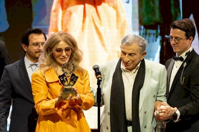 13.⁠ ⁠Bedia Muvahhit Tiyatro Ödülleri Sahiplerini Buldu