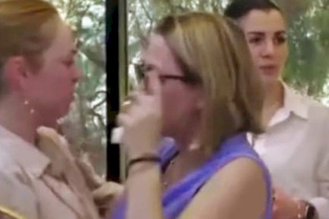 Ünlü oyuncu Demet Evgar’dan taziye ziyareti