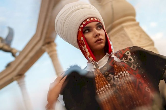 YAĞMUR ROBERTA GLOBAL MODA SAHNESİNDE PARLIYOR