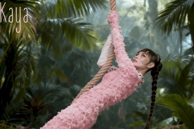 ELİF KAYA, ilk kez kariyerinde bir SEZEN AKSU şarkısı yorumladı