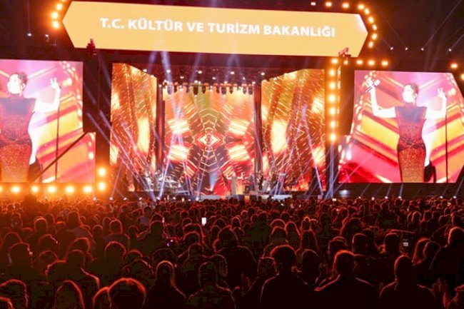 ‘EBRU YAŞAR DEĞİLİM AMA BENDE ÇOK YANGINLAR GÖRDÜM’