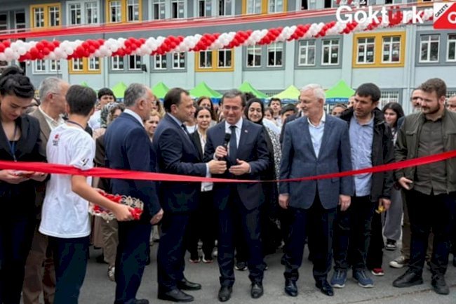 Sarıyer Ortaokulu’nda Bilim Şöleni: TÜBİTAK 4006-B Bilim Fuarı Büyük İlgi Gördü