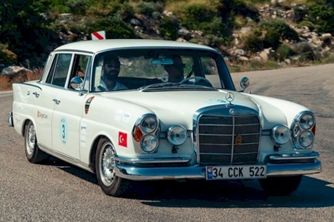 KLASİK OTOMOBİL KULÜBÜ 28. BATI ANADOLU RALLİSİ ÇEŞME’DE DÜZENLENDİ.