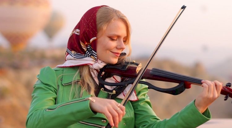 SAHNENİN IŞILTISI ANNA MİADZVEDZEVA İLE MÜZİK VE BÜYÜNÜN BULUŞTUĞU ANLAR