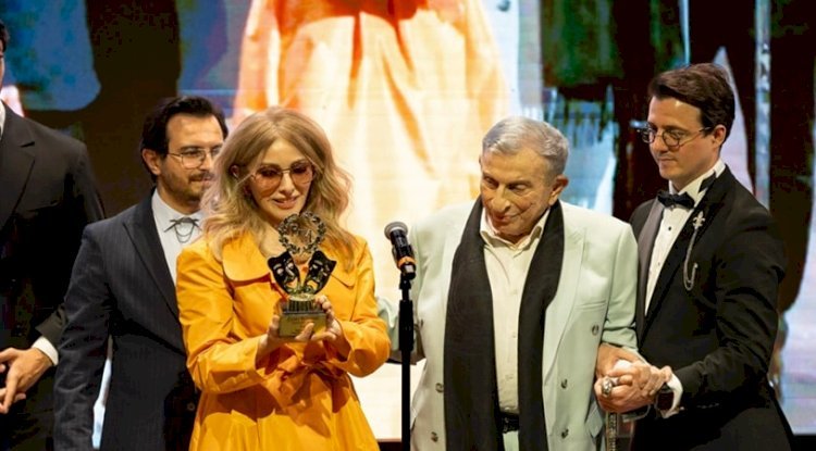 13.⁠ ⁠Bedia Muvahhit Tiyatro Ödülleri Sahiplerini Buldu