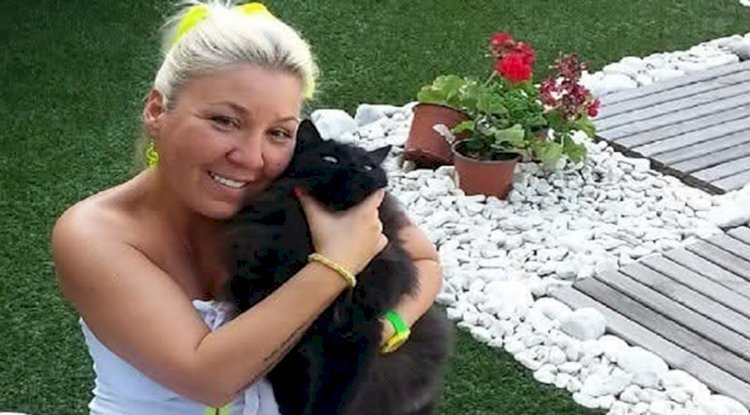 ÜNLÜ YAZAR ÜLKÜ GÖZEN STEWART'TAN YENİ KİTAP ''NESRİN'İN HAMAM BÖCEKLERİ''