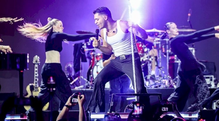 Emir Can İğrek’ten Ayakta Alkışlanan Performans