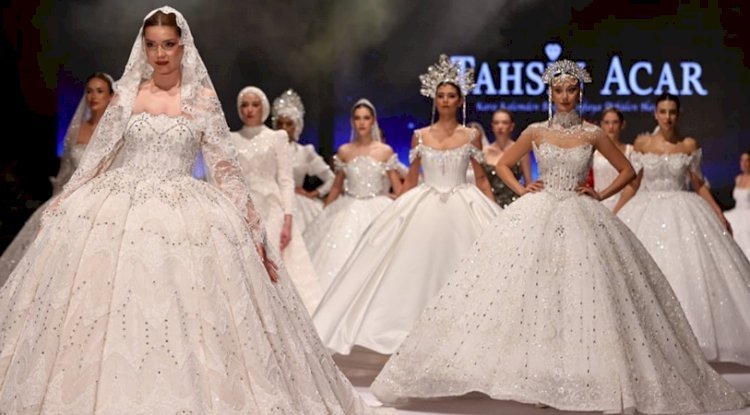 Wedgala Fashion Show’a İzmir’de görkemli açılış