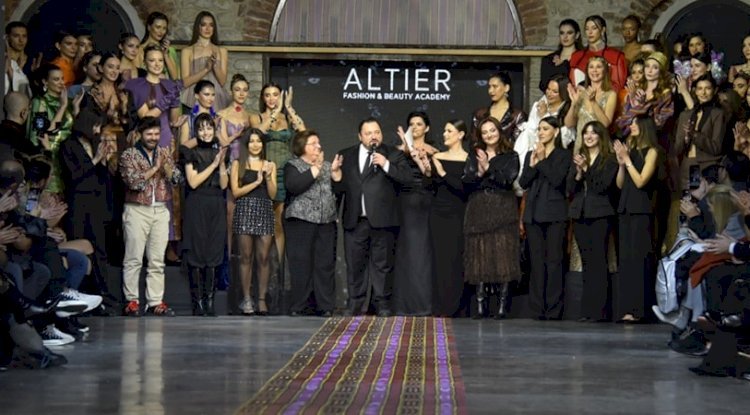 KRALİÇELER GECESİ KUTNU İPEĞİ TASARIM YARIŞMASINDA GÖRKEMLİ DEFİLE