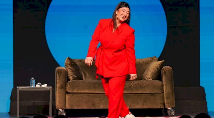 Yasemin Sakallıoğlu’ndan ‘Doğru Koca Nasıl Seçilir’ Gösterisine Duygusal Veda