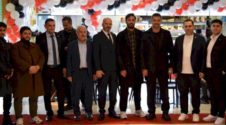 BAYRAMIN SÜRPRİZİ: YENİ İSİM SAHNEYE ÇIKTI