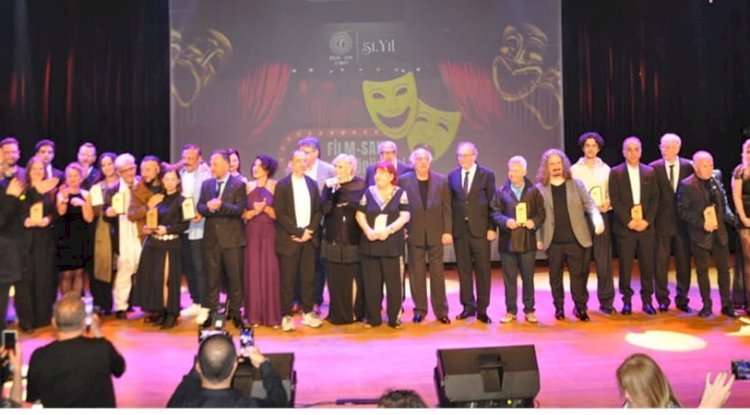 FİLMSAN SANAT ÖDÜLLERİ DEFNE YALNIZ, YÜCEL ERTEN, ÖZEN YULA VE CENGİZ ÖZEK'E VERİLDİ.