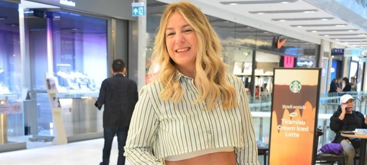 TAN’DAN ŞARKI BEKLİYOR