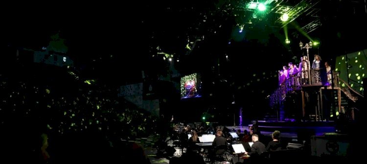 Fosforlu Cevriye Harbiye’de Işıltısıyla Göz Doldurdu