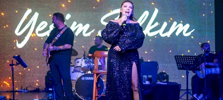 Yeşim Salkım’dan Unutulmaz Performans
