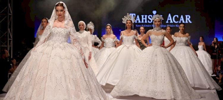 Wedgala Fashion Show’a İzmir’de görkemli açılış