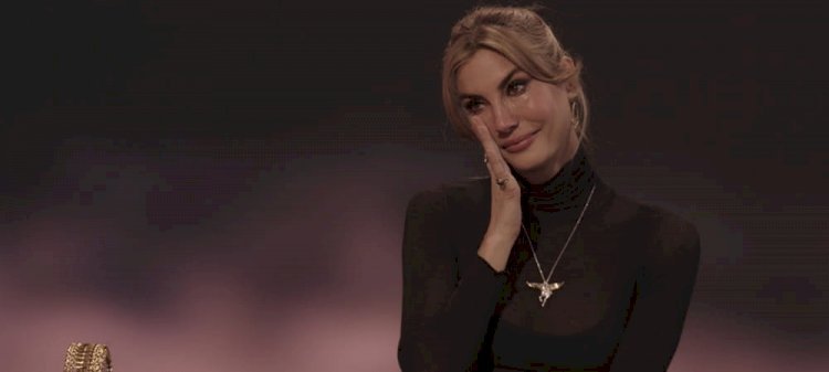 Çağla ŞıkelFÜG’ün konuğu oldu